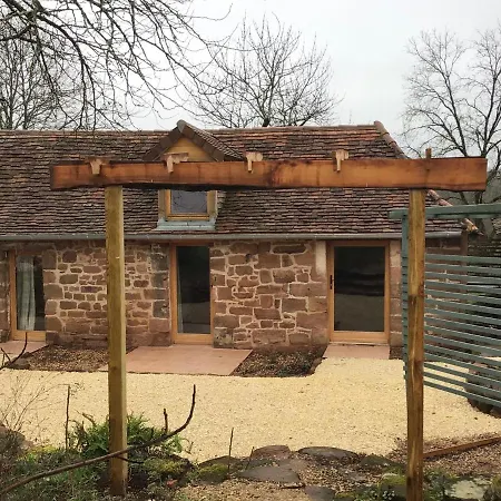 Countryside Tiny House Near Chateau De Hautefort Holiday home