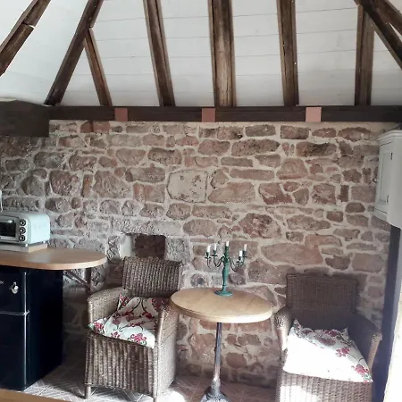 Countryside Tiny House Near Chateau De Hautefort *
