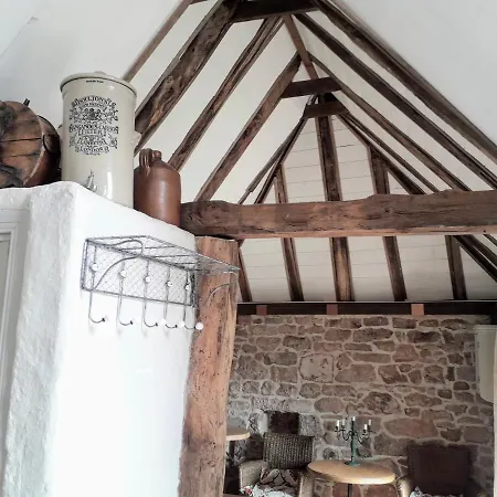 Holiday home Countryside Tiny House Near Chateau De Hautefort Boisseuilh