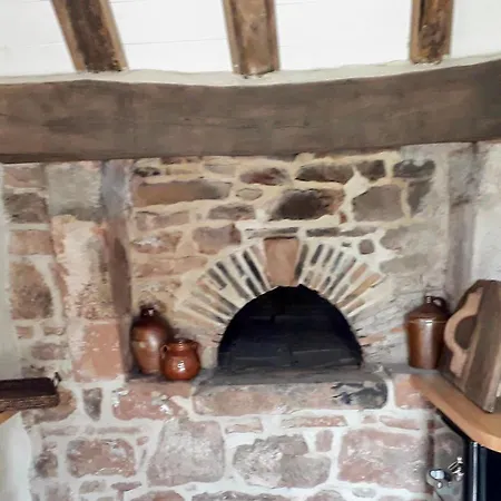 بيت للعطل Countryside Tiny House Near Chateau De Hautefort *